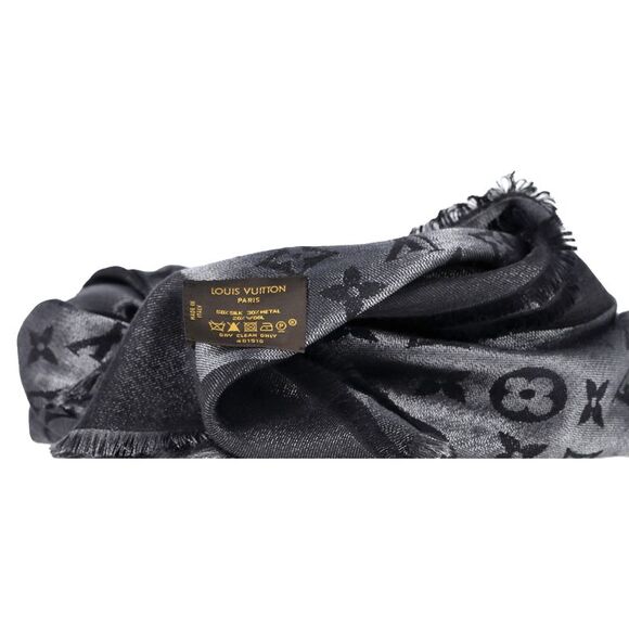 Louis Vuitton Monogram Scarf in Grey Silk-Wool Blend - Picture 3 of 6
